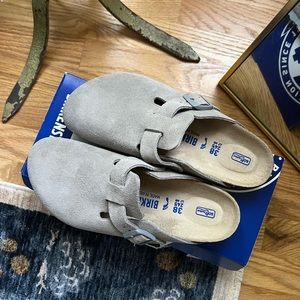 NWT Birkenstock Boston Suede Clogs soft footbed